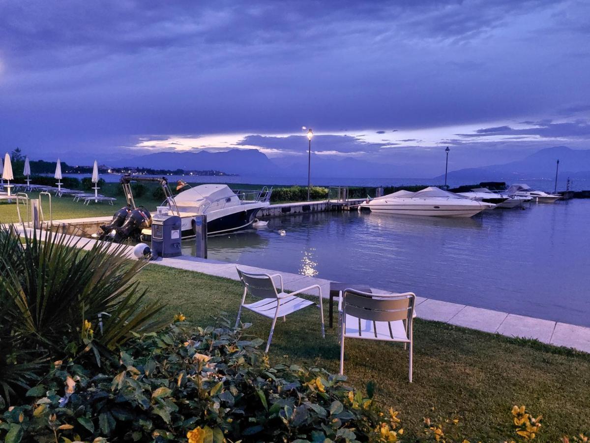 סירמיונה Yachting Hotel Mistral מראה חיצוני תמונה