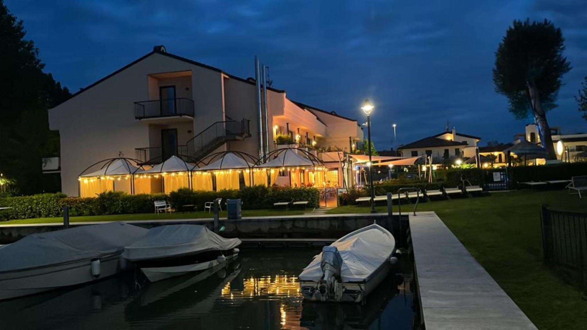 סירמיונה Yachting Hotel Mistral מראה חיצוני תמונה