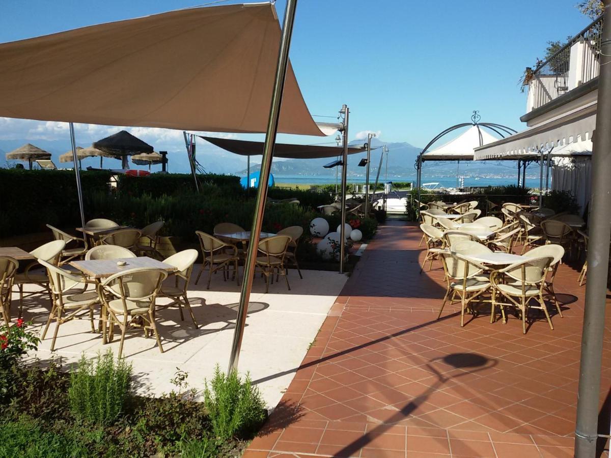 סירמיונה Yachting Hotel Mistral מראה חיצוני תמונה